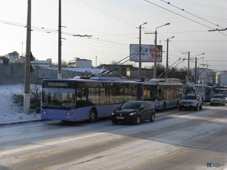 zastivshie-trolleybusi-min